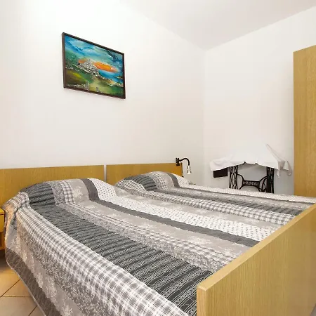 Apartamento Slavica 2010 *